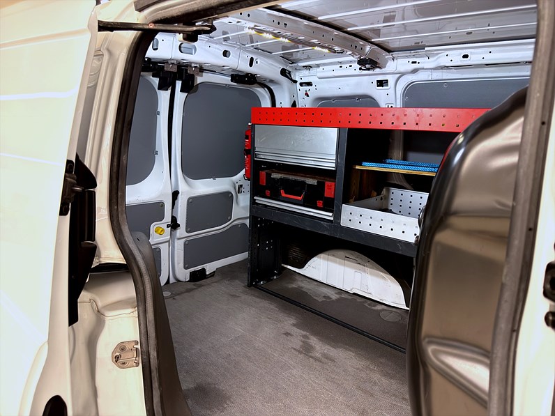 Ford Transit Connect 240 1.5 100hk V-inrett Drag Blixtljus B-kamera PDC