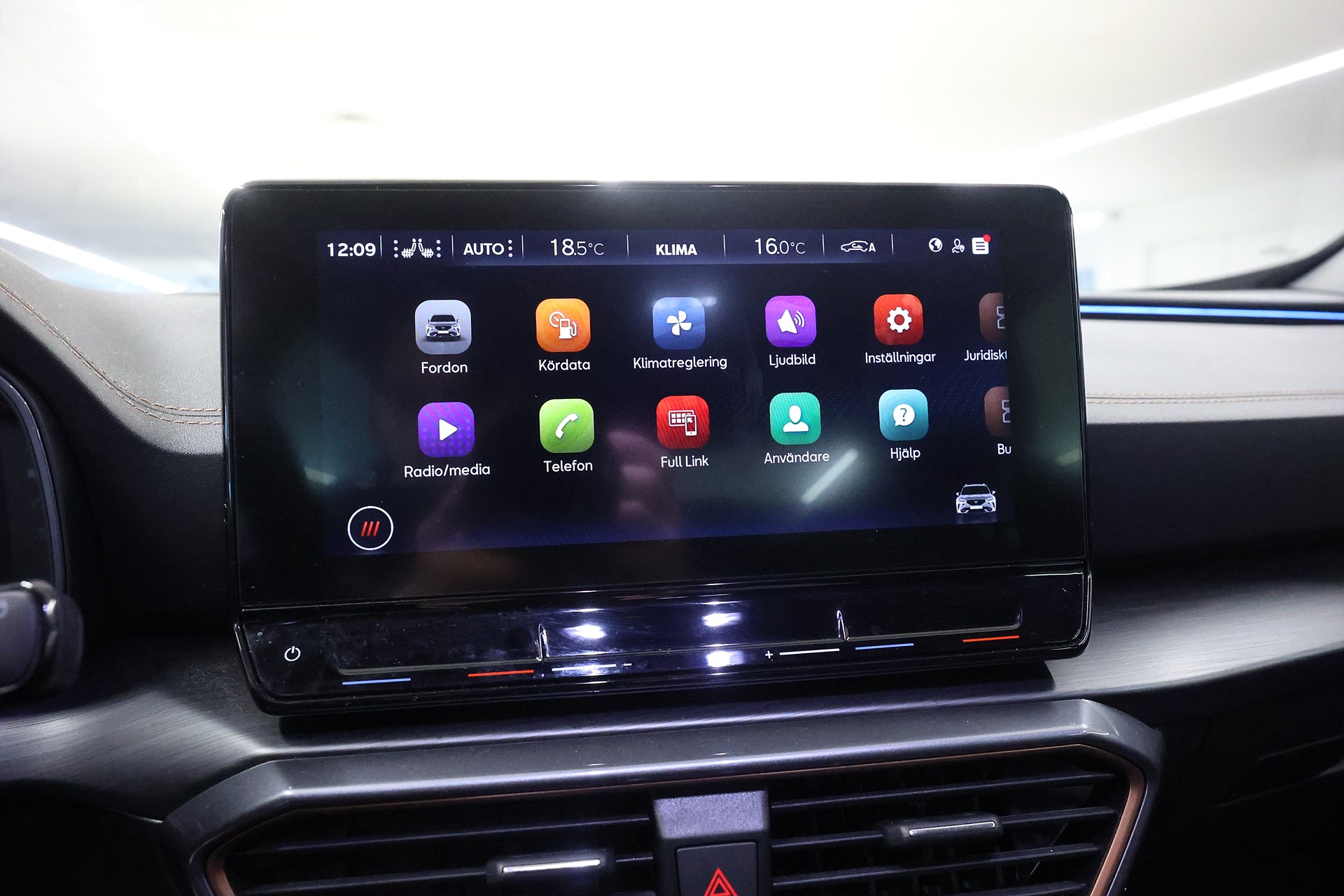 CUPRA Formentor 1.5 TSI DSG 150hk B-kamera Keyless CarPlay PDC