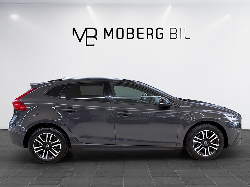 Volvo V40 Cross Country D3 150hk Momentum Business Adv Drag