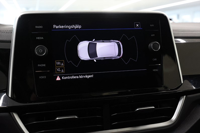 Volkswagen T-Roc 2.0 TDI 150hk 4M R-Line Carplay Navi PDC