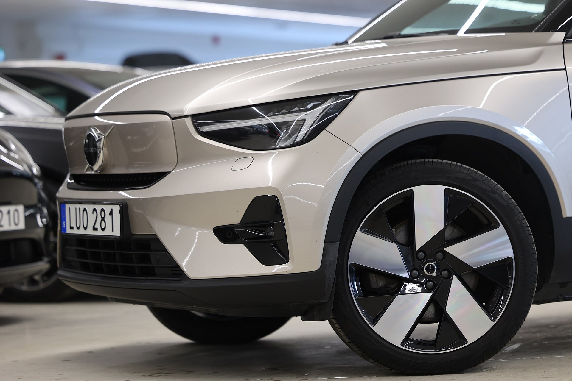 Volvo XC40 Recharge Single Motor 231hk Plus Keyless B-kamera Drag