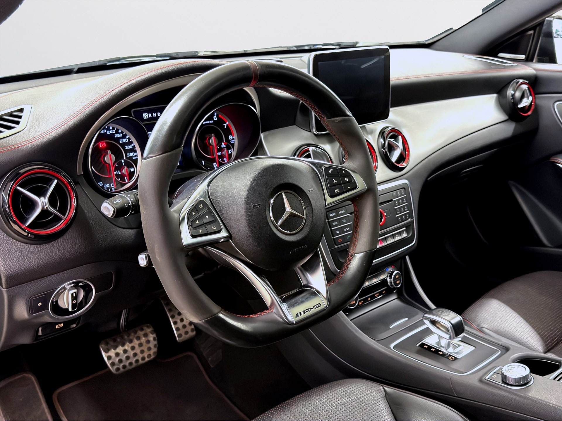 Mercedes-Benz CLA 45 AMG 4M 360hk Shooting Brake Pano H/K