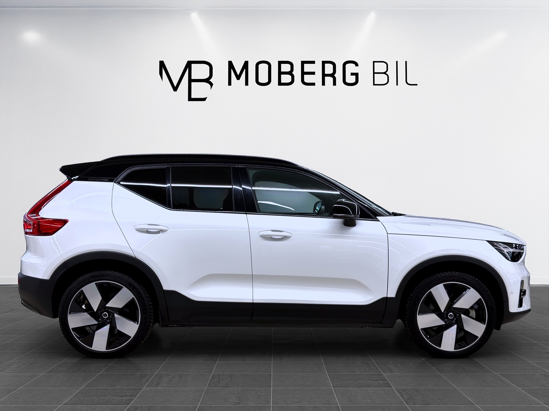Volvo XC40 Recharge Twin 408hk Ultimate H/K Pano 360 Drag