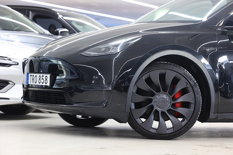 Tesla Model Y Performance 534hk Pano Läder Navi Premium Ljudsystem