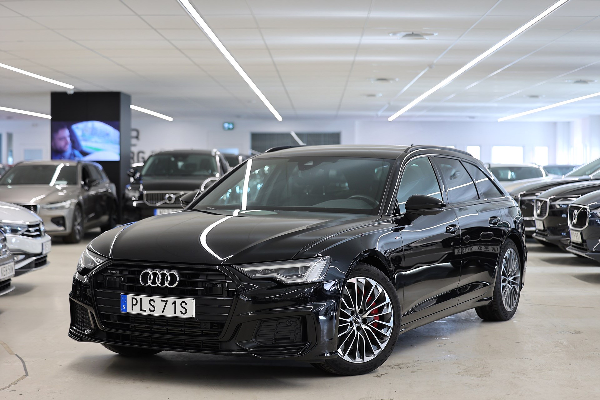 Audi A6 Avant 55 TFSI e Q S Line Svart Optik Drag Cockpit MOMS