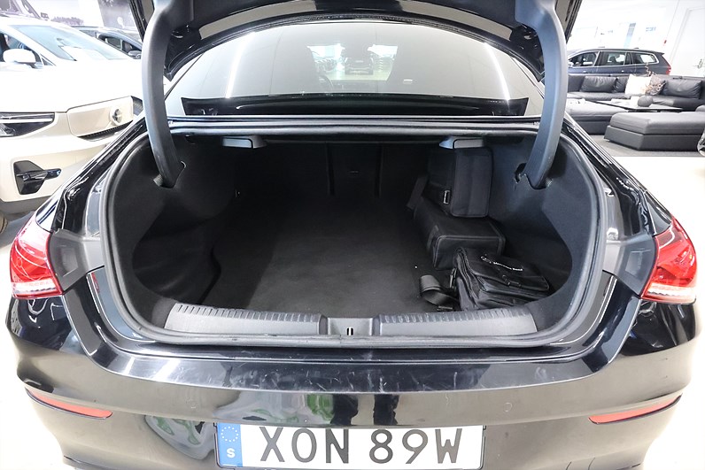 Mercedes-Benz CLA 250 e 218hk AMG Pano Värmare Widescreen
