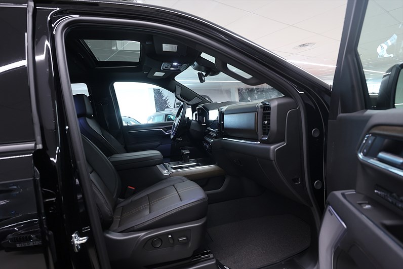 Chevrolet Silverado High Country Midnight Edt 3.0 Duramax MOMS