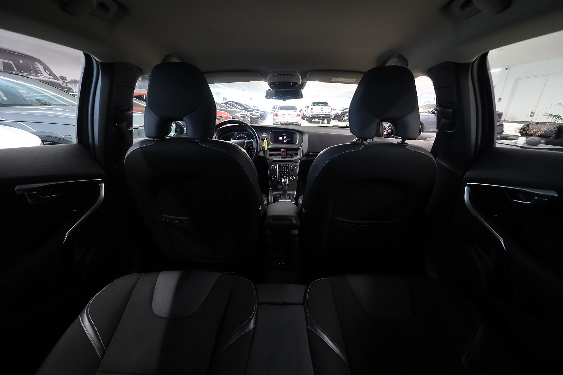 Volvo V40 D2 115hk Momentum Drag Värmare VOC PDC