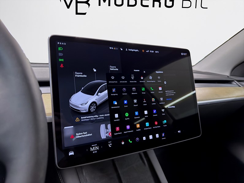 Tesla Model Y Standard Range 299hk Pano B-Kamera Drag Läder