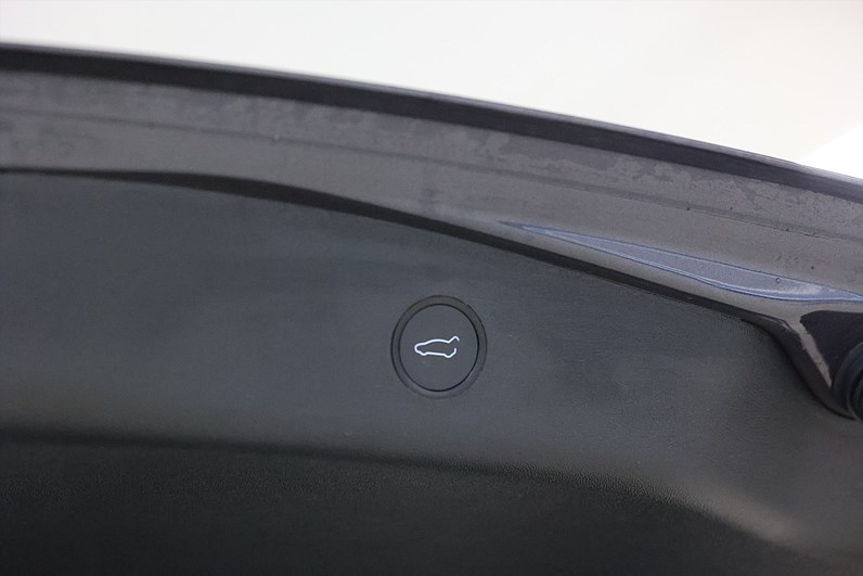 Tesla Model 3 Performance 513hk AP Pano Läder