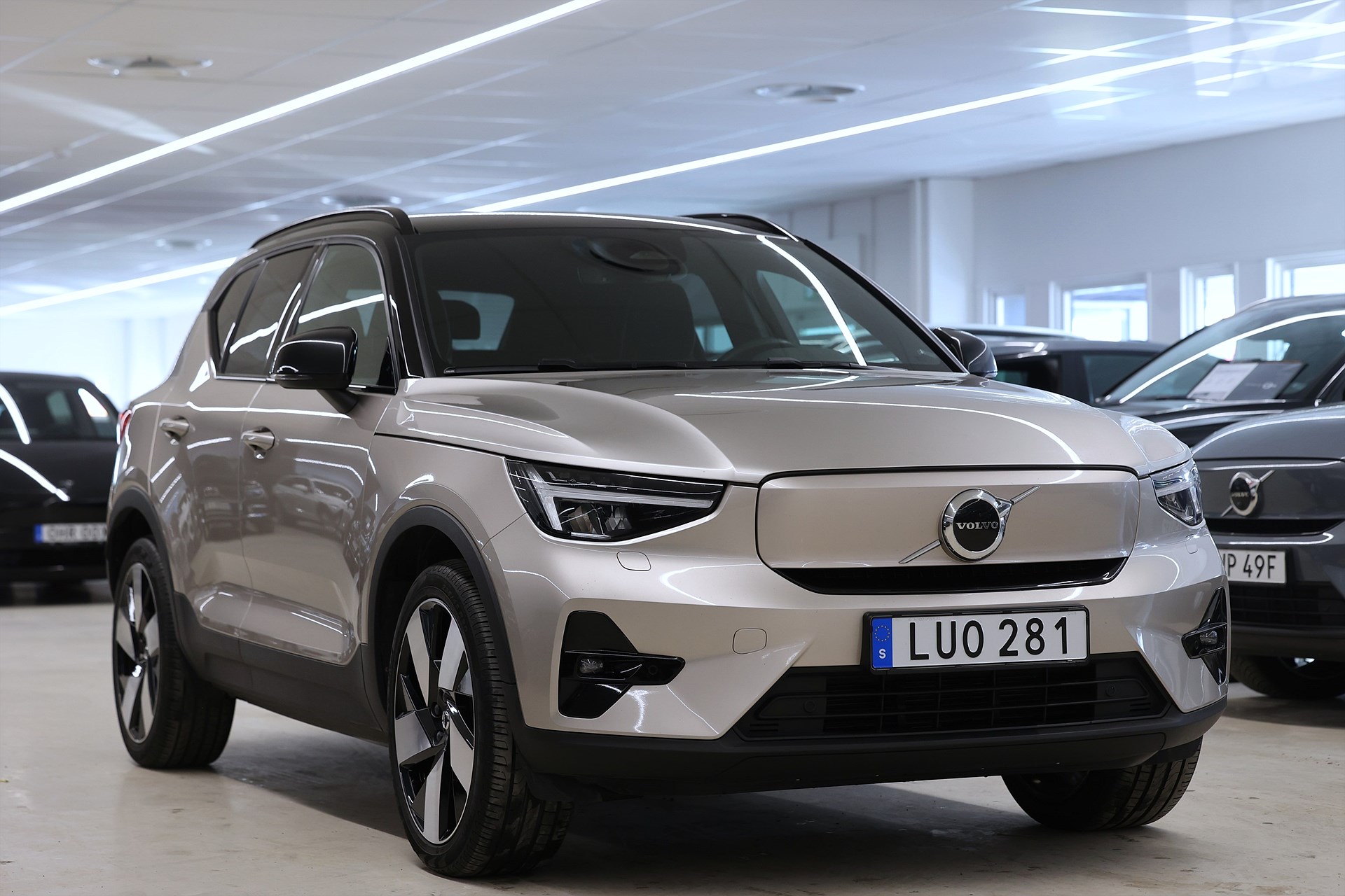 Volvo XC40 Recharge Single Motor 231hk Plus Keyless B-kamera Drag