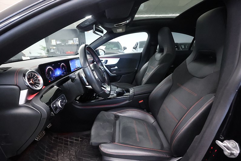 Mercedes-Benz CLA 250 e 218hk AMG Pano Värmare Widescreen