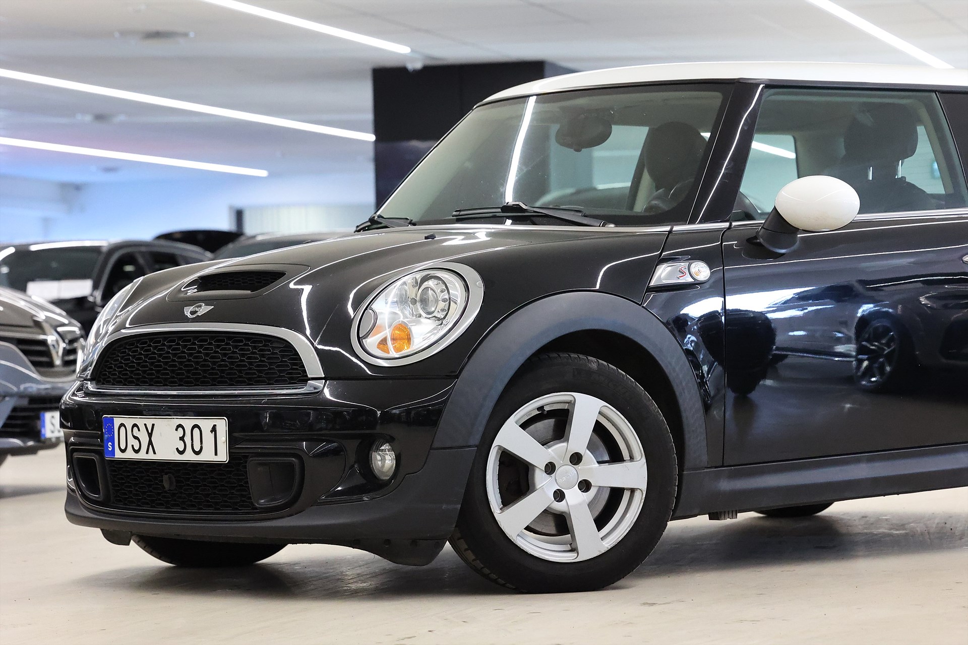 MINI Cooper S 184hk Chili PDC Skinn Metallic Årskatt 1196:-