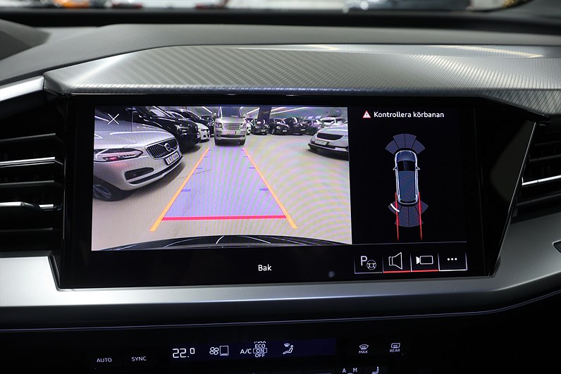 Audi Q4 40 e-tron 204hk *Hjulkampanj!* B-kamera Navi Värmare Black pkt