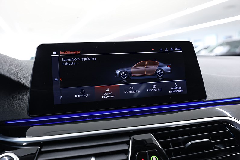 BMW 520d xDrive Sedan 190hk Sport Line Shadowline B-Kamera Drag