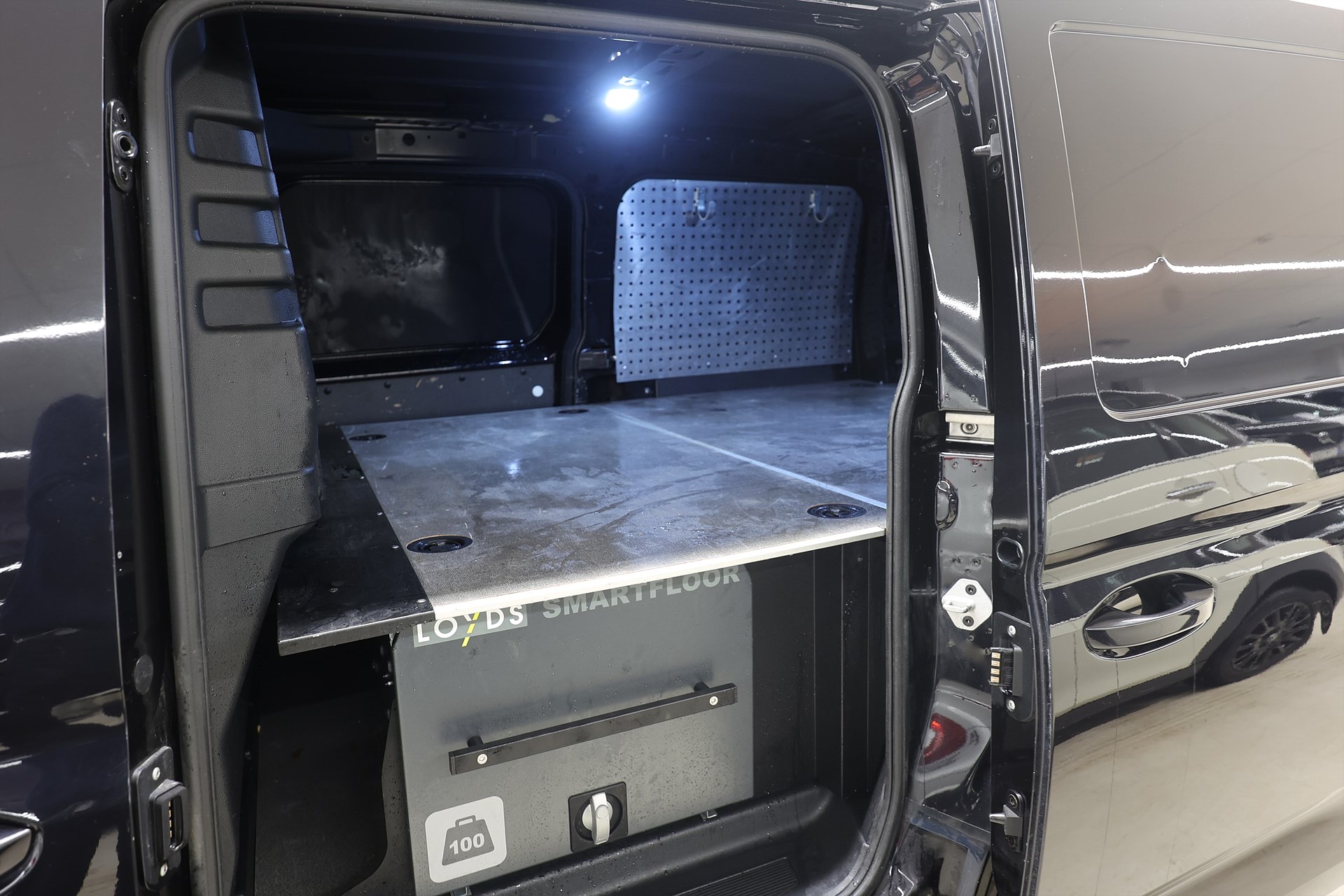 Volkswagen Caddy Cargo Maxi 2.0 TDI 4M Värmare Drag B-kamera