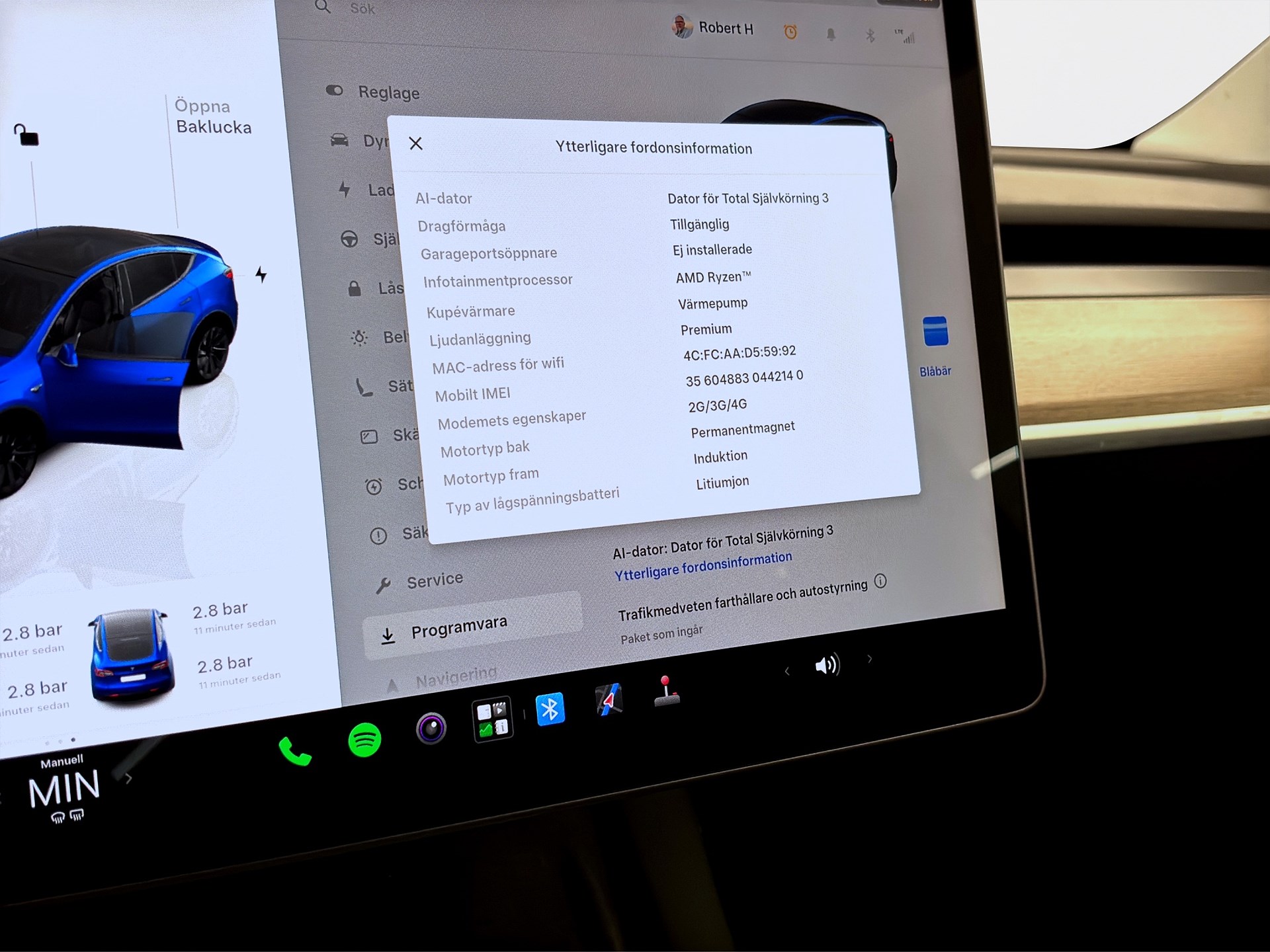 Tesla Model Y Long Range AWD 514hk Pano Drag Läder Navi