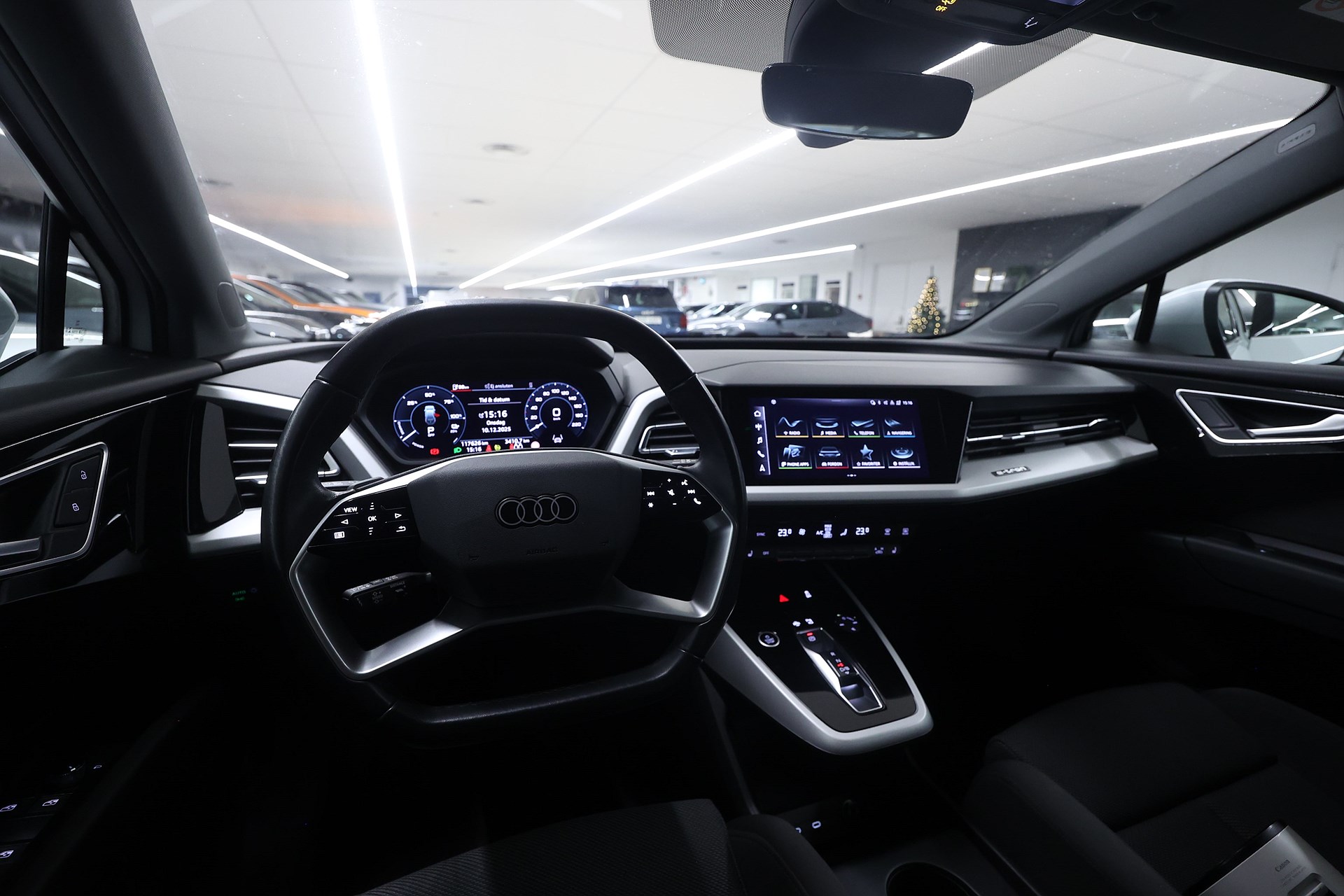 Audi Q4 40 e-tron 204hk *Hjulkampanj!* Värmare B-kamera Drag