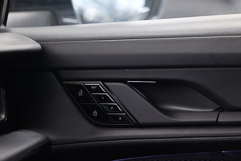 Porsche Taycan 4S Performance 571hk Chrono BOSE Pano