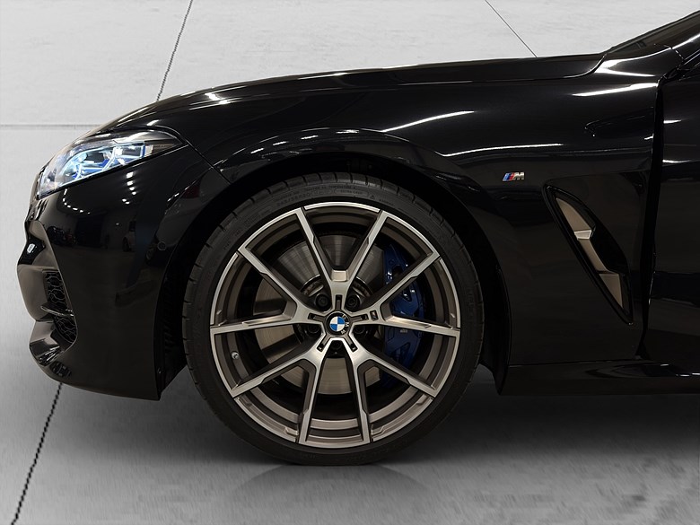 BMW M850i xDrive Kolfibertak B&W Laserlight, 360°, Navi 2020, svart – bild 23 av 27, begagnad hos Niber i Järfälla