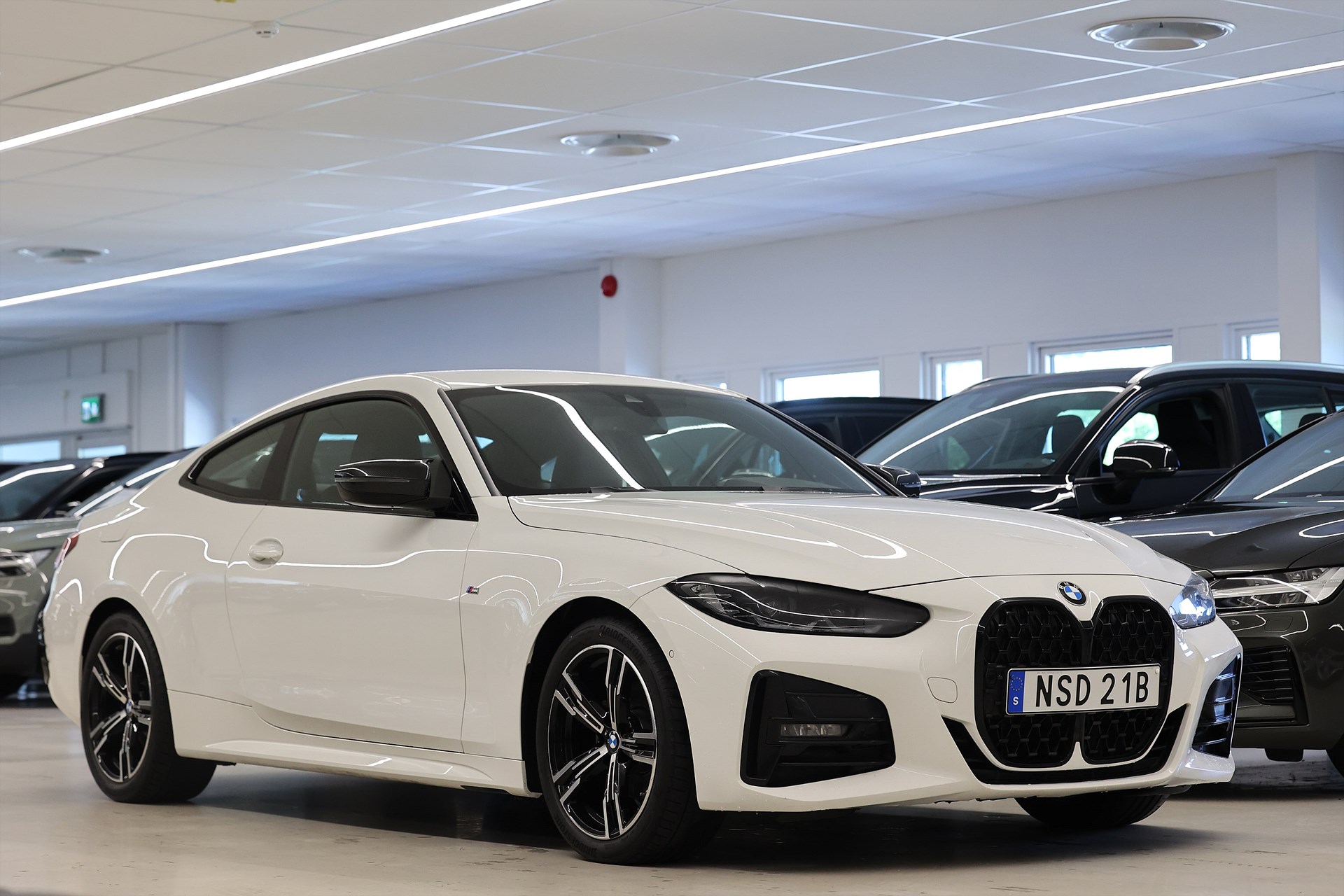 BMW 420i Coupé 184hk M Sport Alcantara B-kamera Rattvärme Carplay