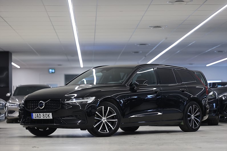 Volvo V60 Recharge T6 AWD 350hk Plus Dark Värmare B-kamera Navi