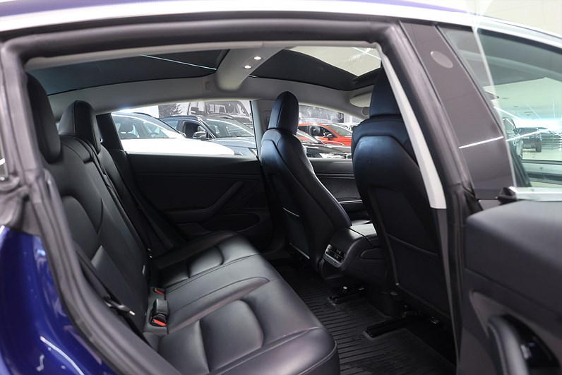 Tesla Model 3 Long Range AWD 440hk *Kampanj!* AP Pano Läder