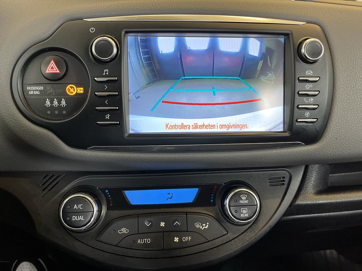 Toyota Yaris Hybrid e-CVT, 101hk, 2017