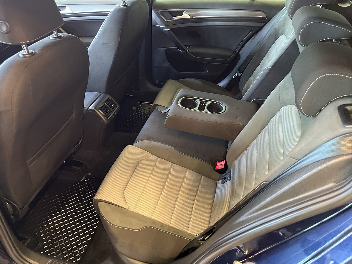 Sportscombi 2.0 TDI BMT R_LINE DRAG KAMERA VÄRMARE PDC