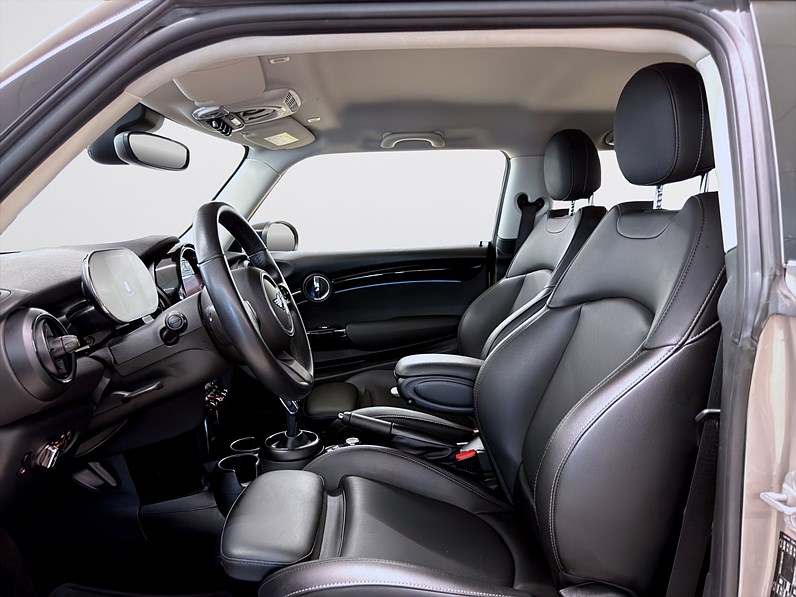 MINI Cooper S 3-dörrars 178hk Läder B-Kamera MOMS