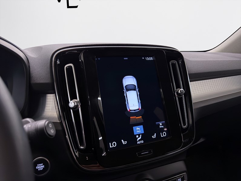T2 Manuell 129hk Momentum PDC CarPlay