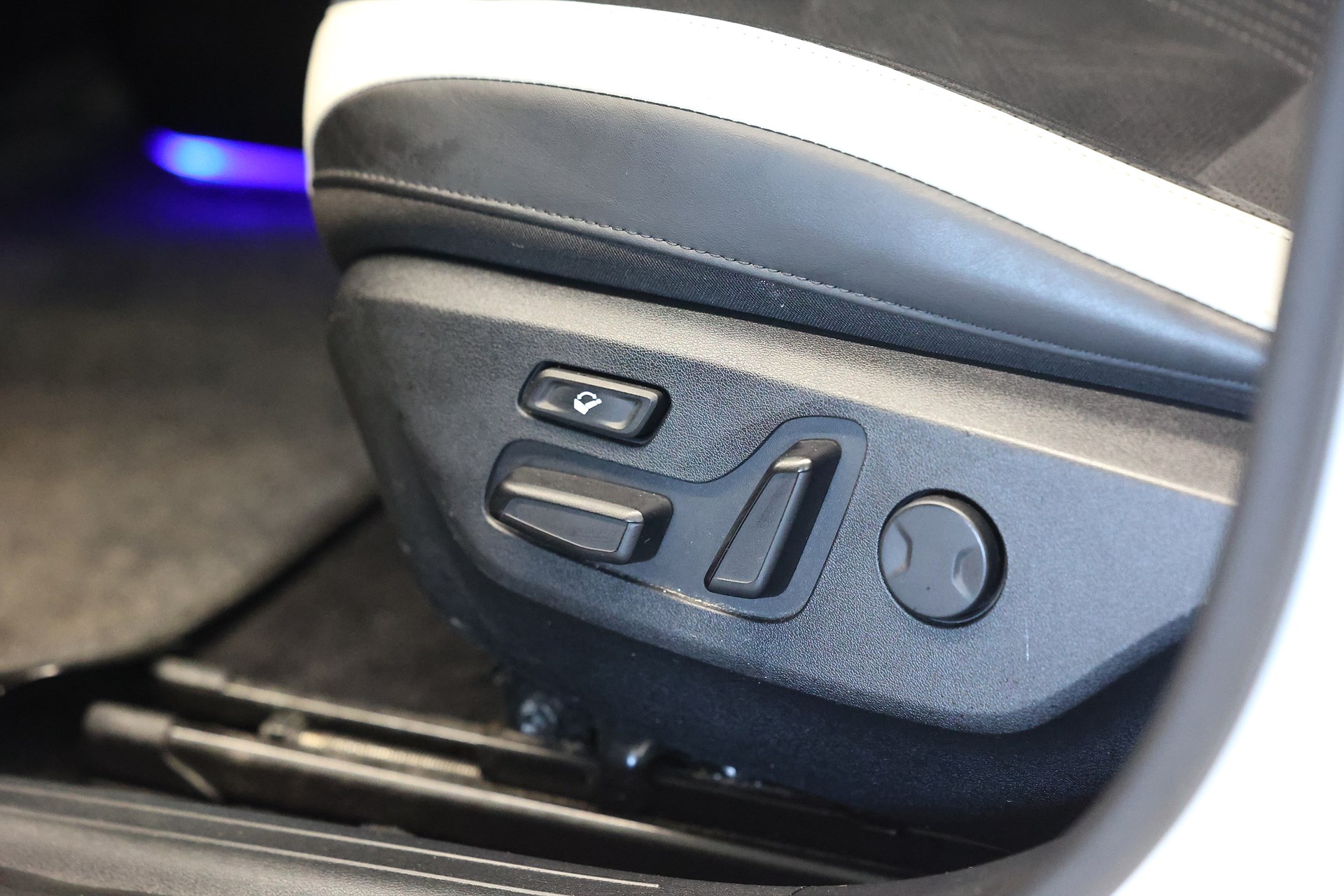 Kia EV6 77.4 kWh AWD 325hk GT-Line MERIDIAN 360° Alcantara HUD