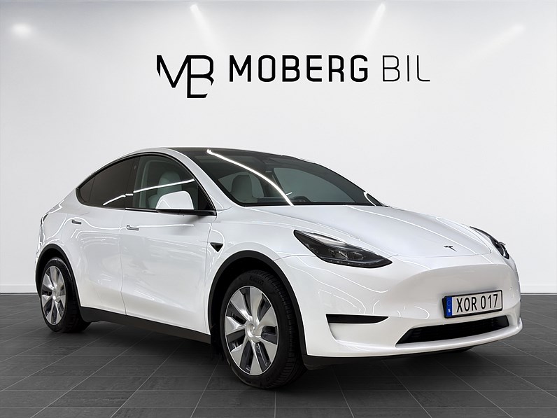 Tesla Model Y Standard Range 299hk Drag Pano Premium B-Kamera