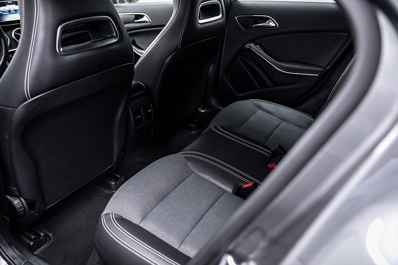 Mercedes-benz A-Klass 2018 - miniatyr 24