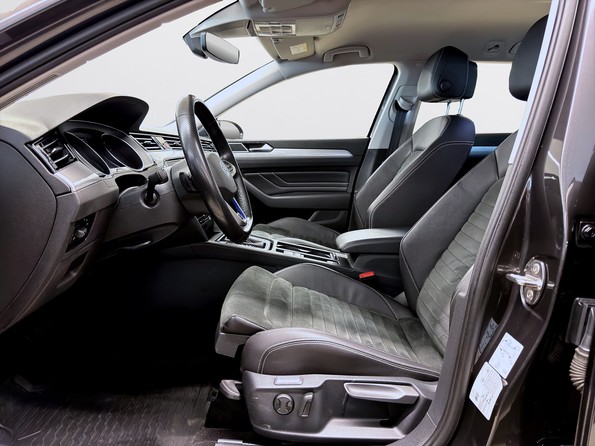 Volkswagen Passat SC GTE 218hk Keyless B-Kamera Navi Drag PDC