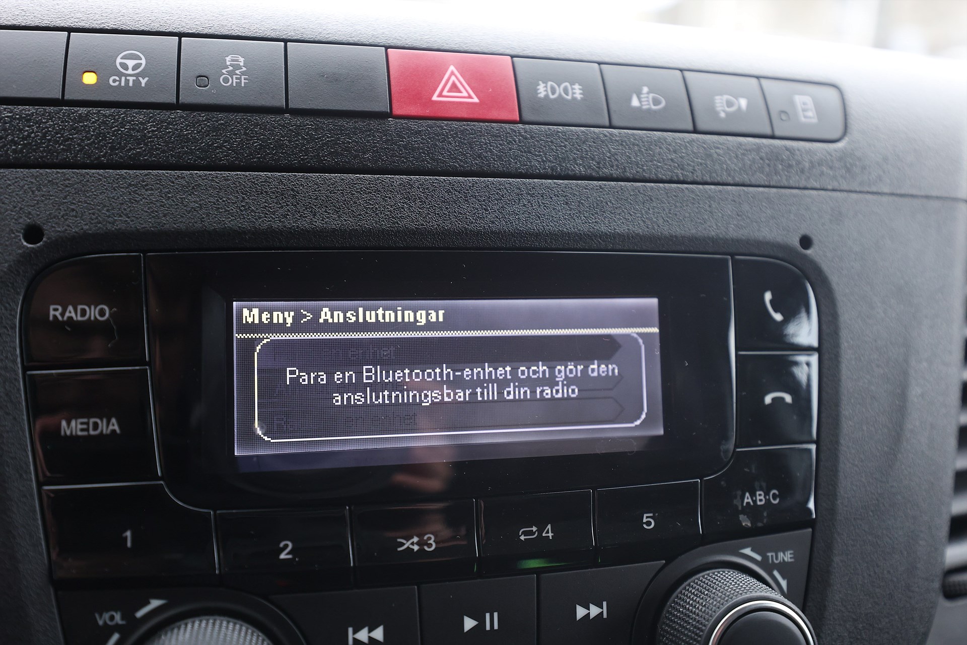 Iveco Daily 35-140 Chassi Cab 2.3 JTD 136hk BG-lyft MOMS