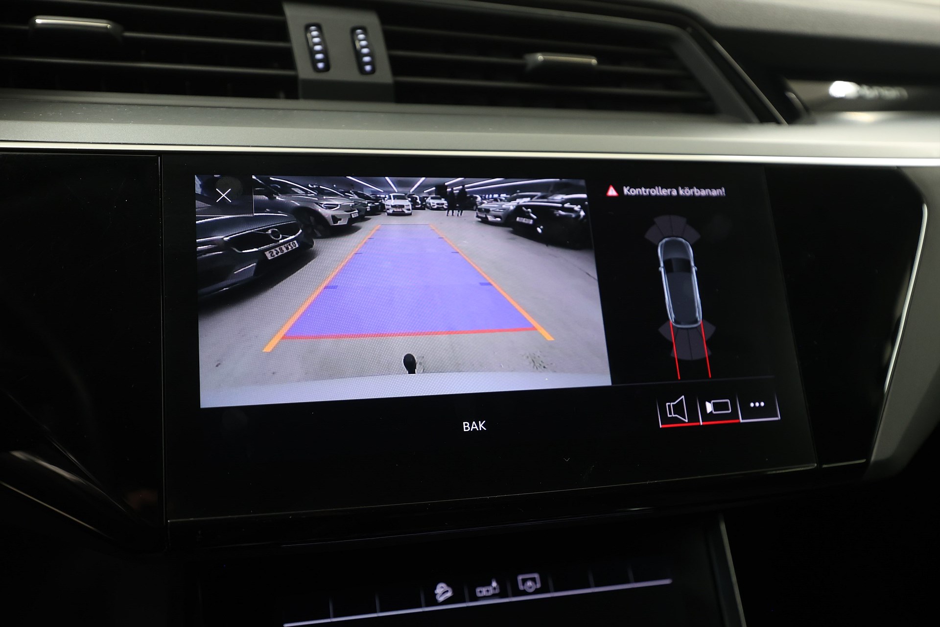 Audi e-tron 50 quattro 313hk *Kampanj!* Climatronic Alcantara Keyless Navi