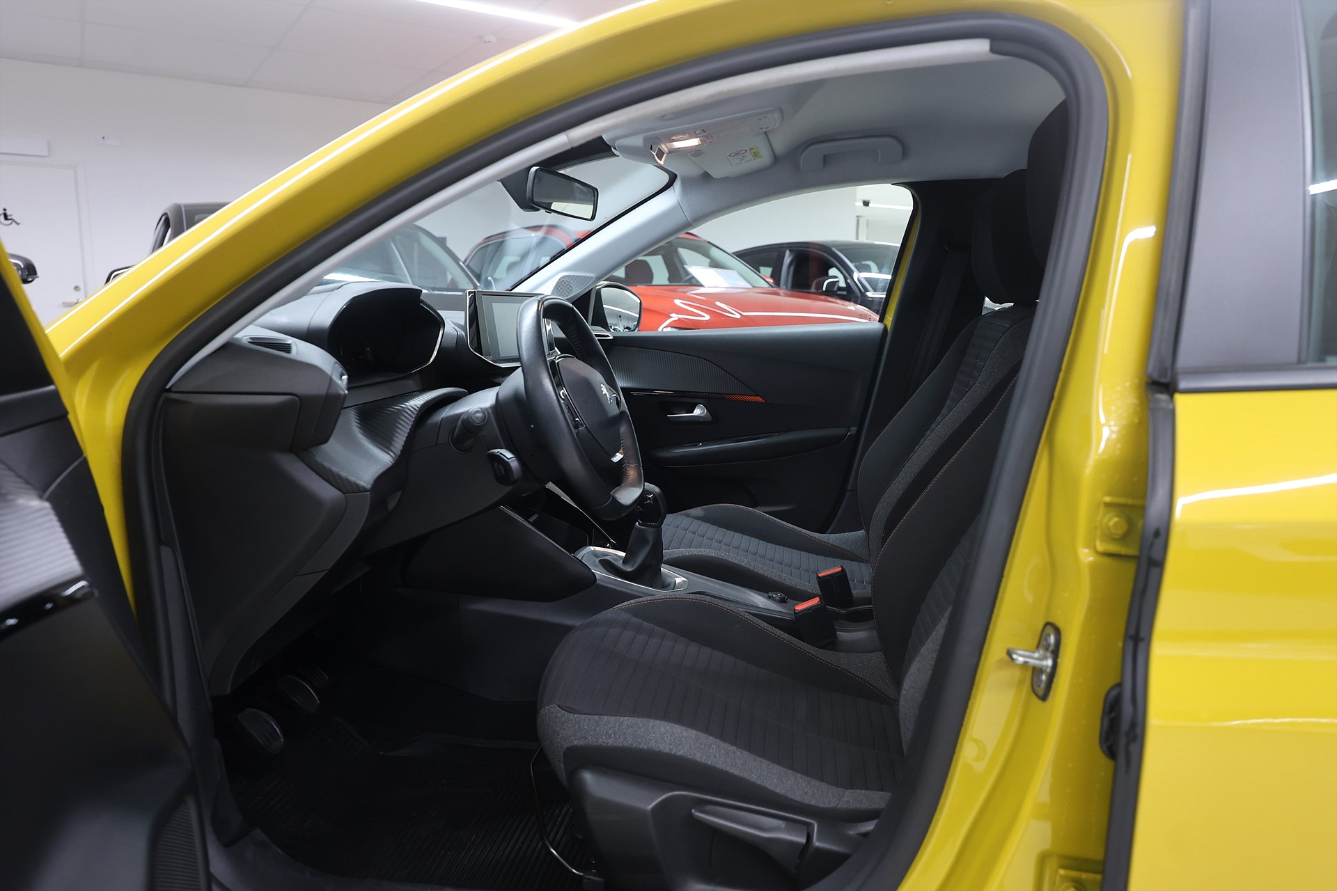 Peugeot 208 1.2 PureTech 75hk Active PDC Carplay