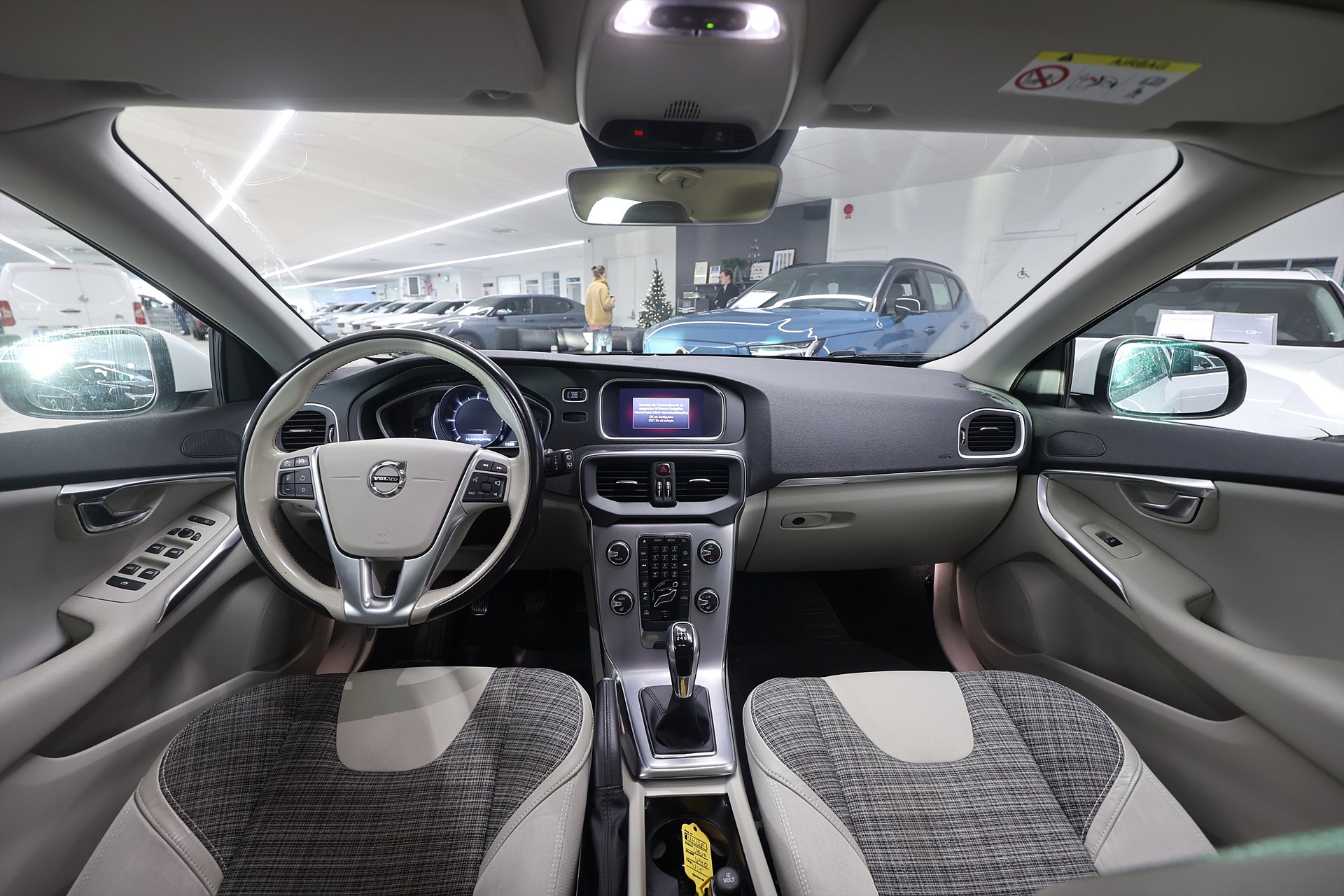 Volvo V40 D2 120hk Business Adv Keyless B-kamera Värmare