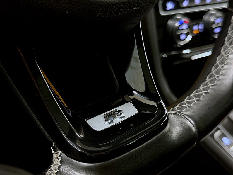 R 2.0 TSI 4M 300hk Pano Dynaudio B-Kamera PDC