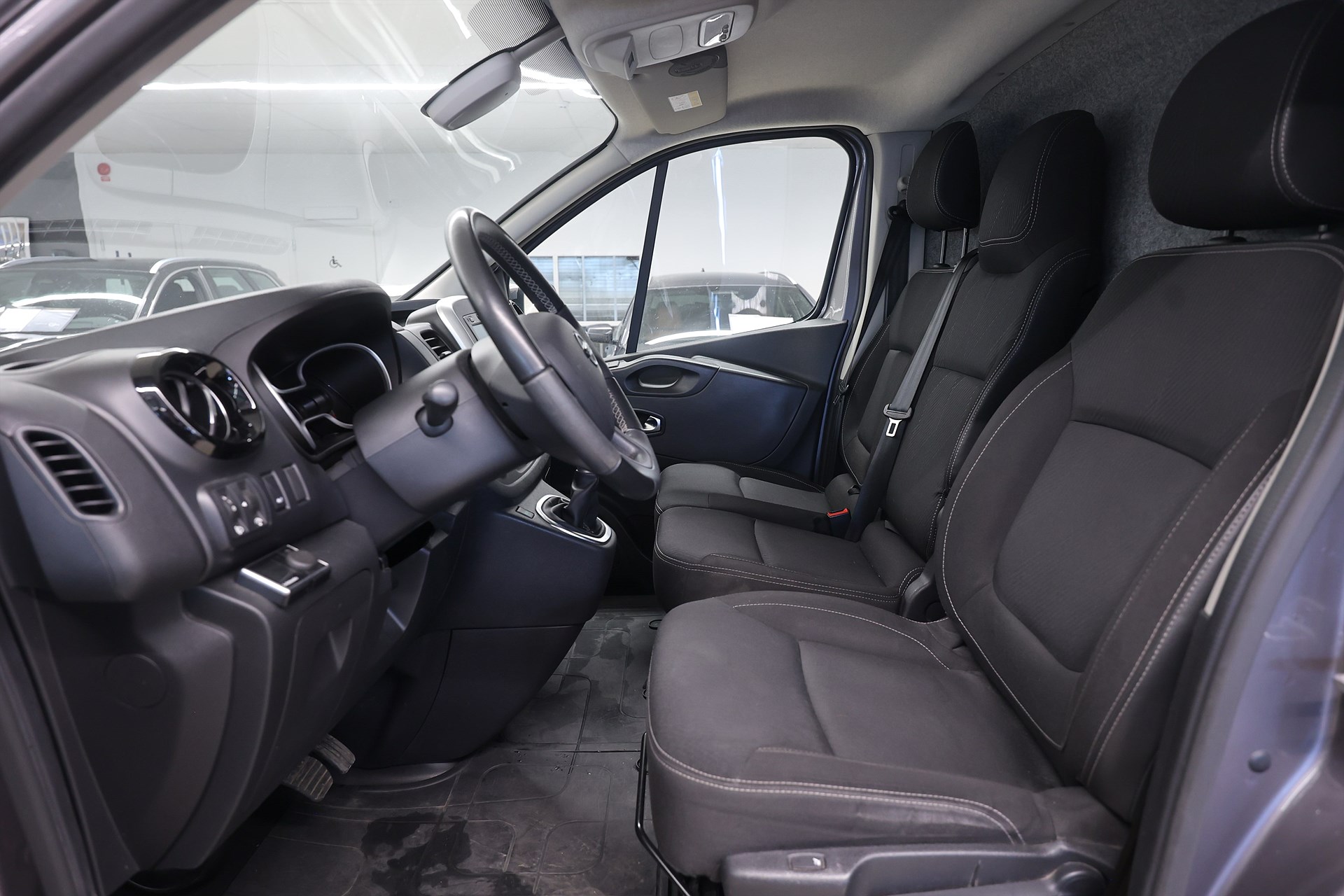 Nissan NV300 2.0 dCi 145hk L2 Drag Värmare B-kamera Navi