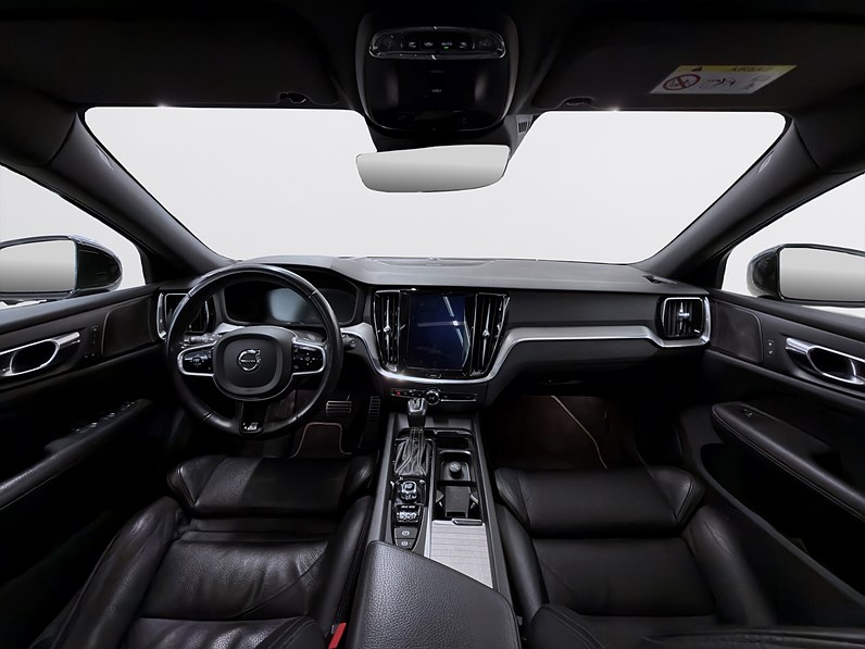 Volvo V60 T4 190hk R-Design H/K HUD Drag 360 Pano Navi