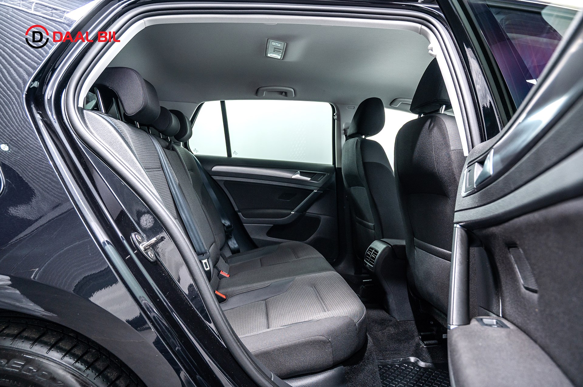 Volkswagen e-Golf, 136hp, 2020