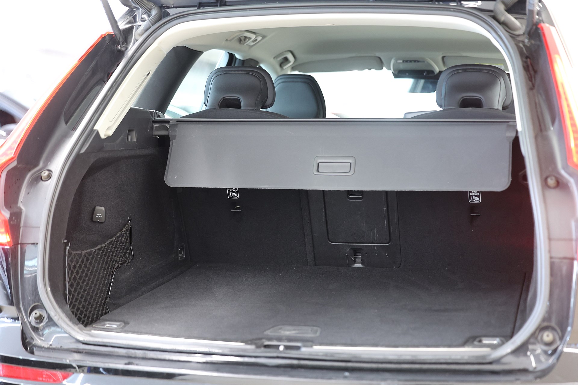Volvo XC60 B4 AWD 197hk Advanced Edt Drag Värmare VOC MOMS