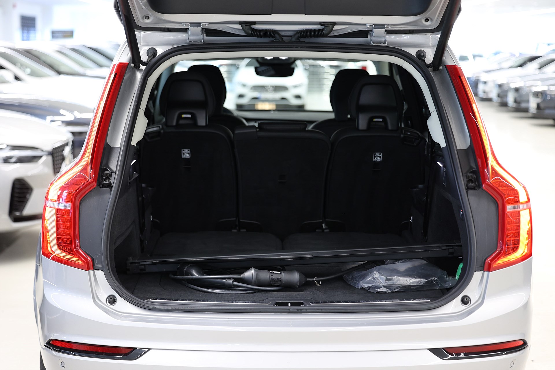 Volvo XC90 T8 II 456hk R-Design AWD H/K 7-sits B-Kamera Keyless MOMS
