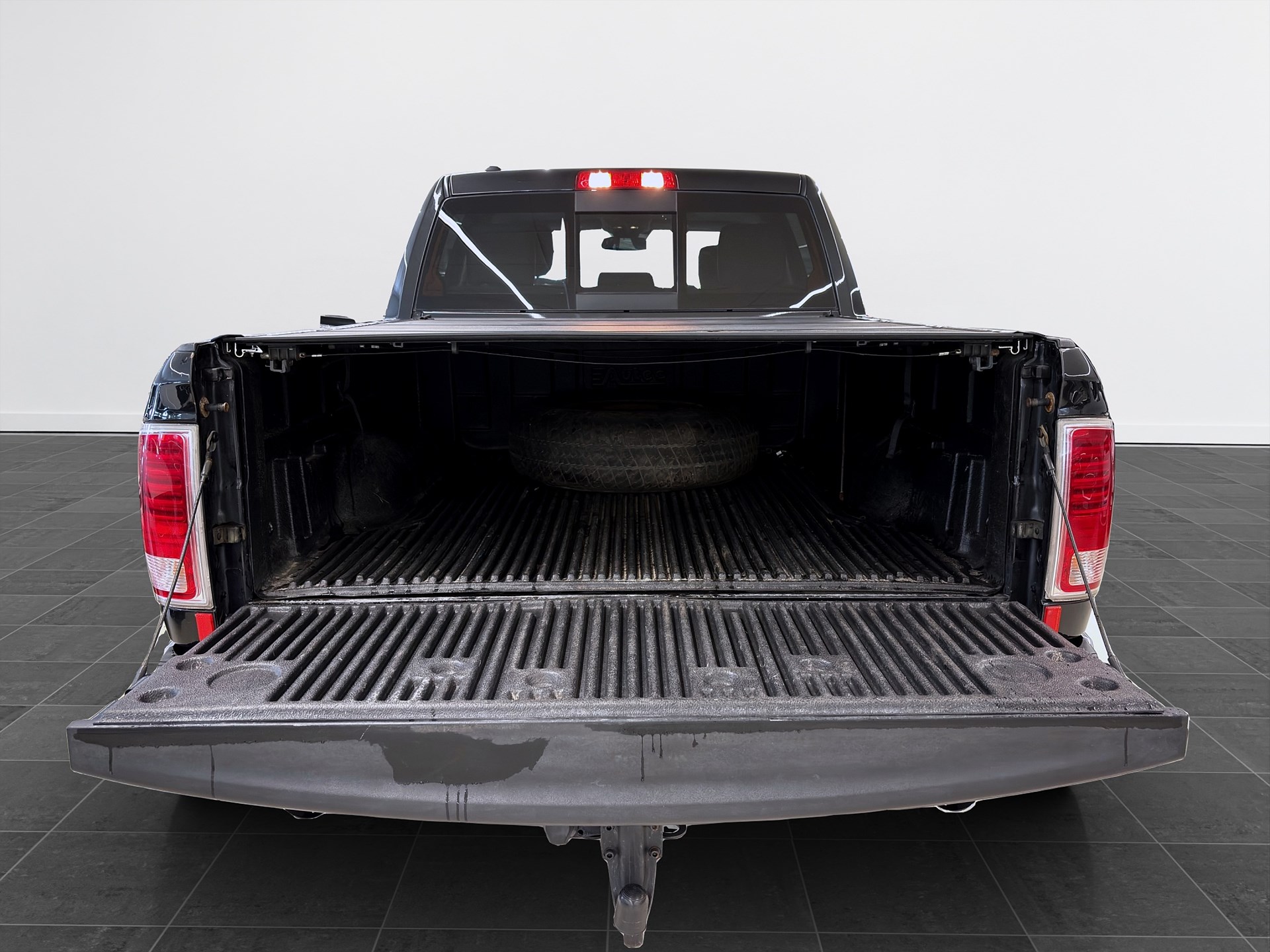 3.0 V6 EcoDiesel 4x4 Laramie Flaklock Drag Luftfjädring