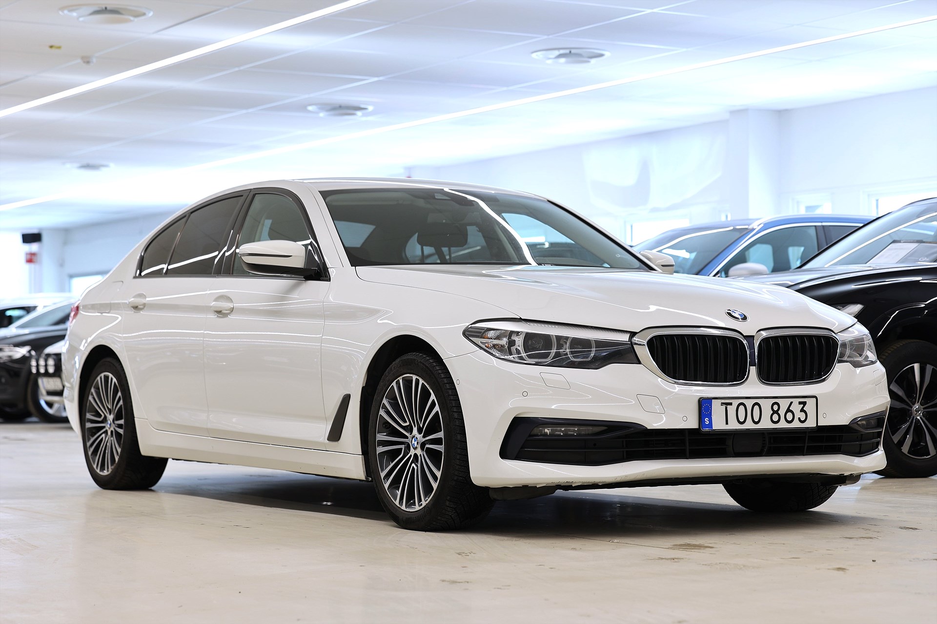 BMW 520d xDrive Sedan 190hk Sport Line Shadowline B-Kamera Drag