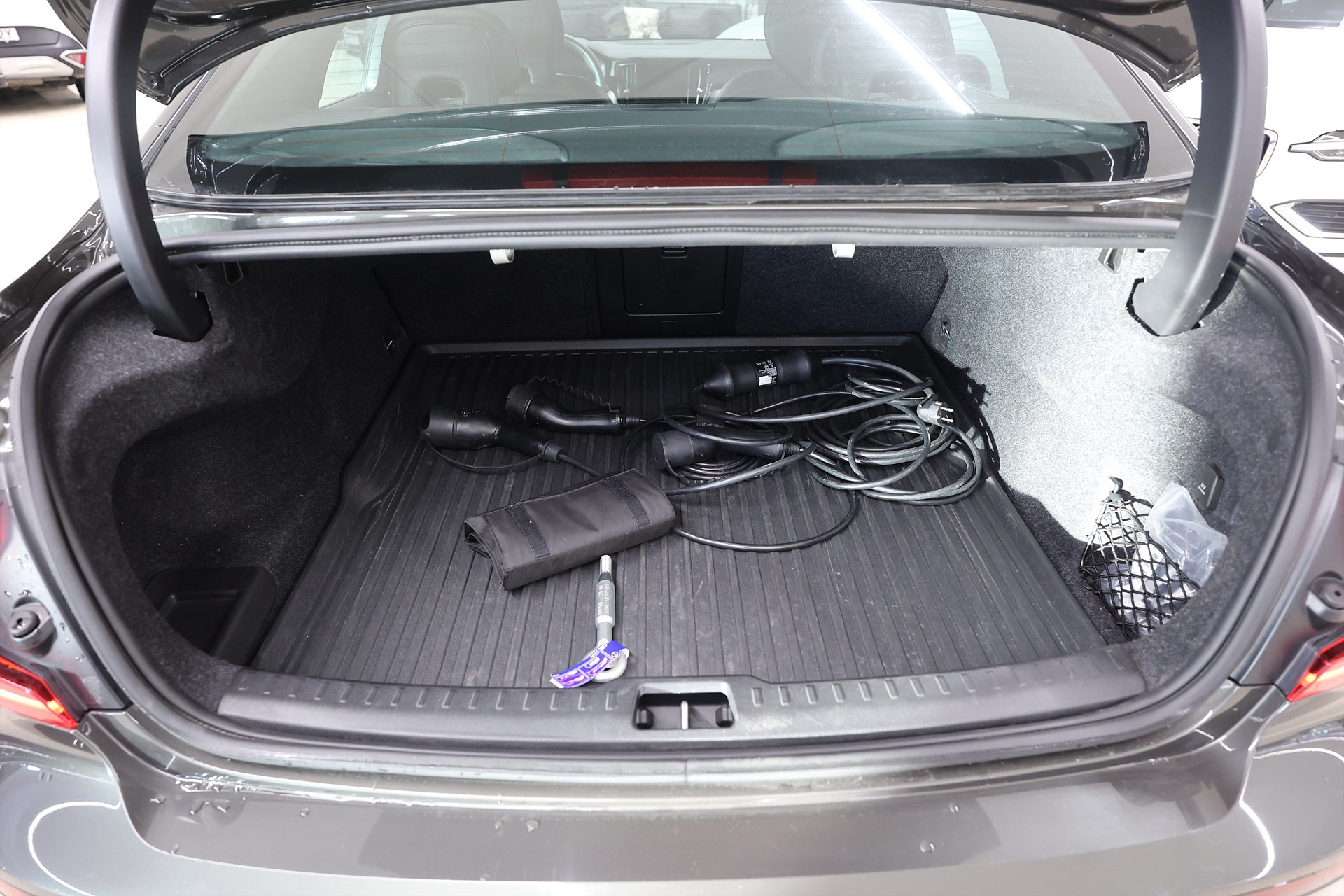 Volvo S60 Recharge T8 AWD 456hk R-Design H/K Drag