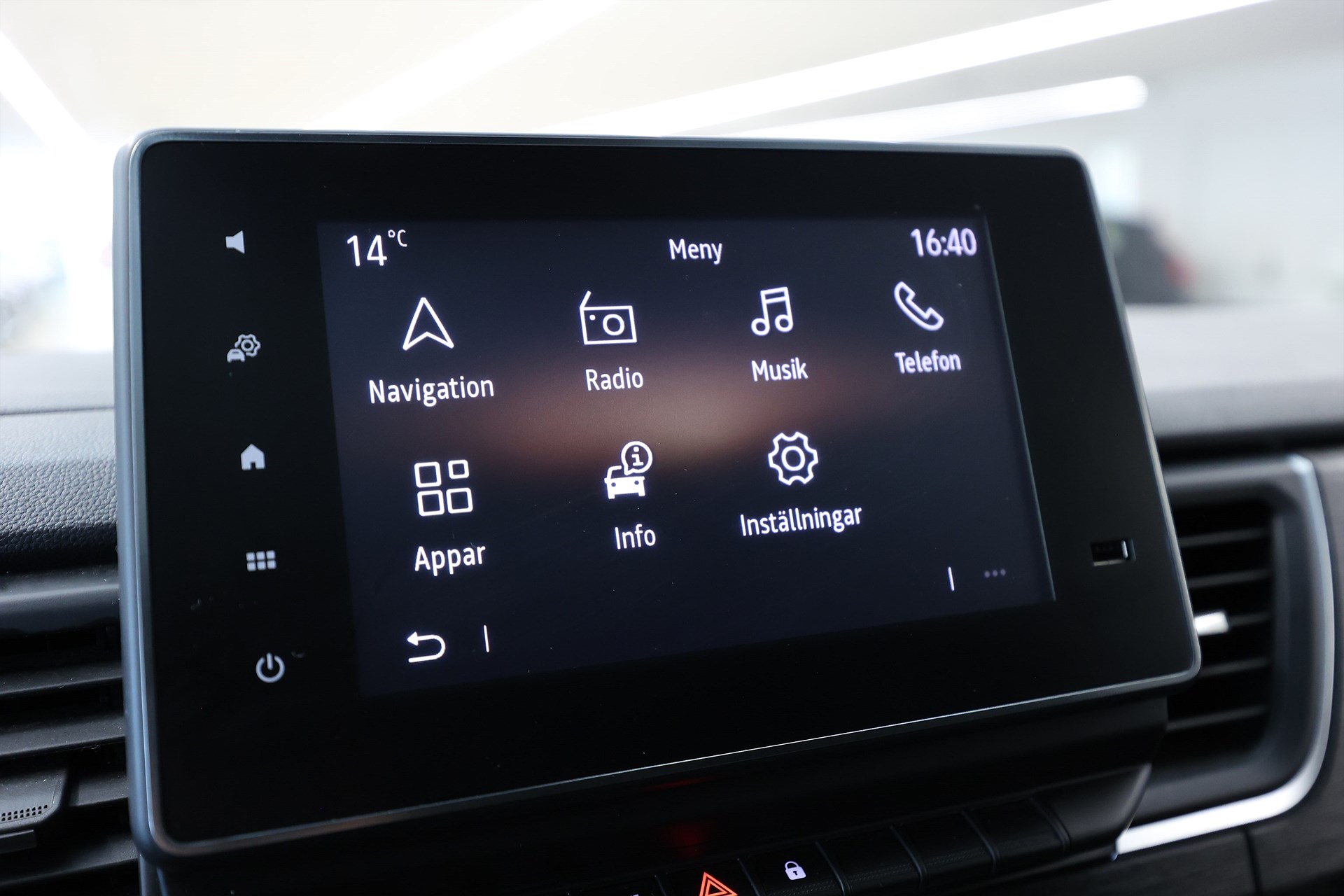 Nissan Primastar 2.0 dCi 150hk Tekna L2H1 Navi V-Inrett Värmare Drag B-Kamera