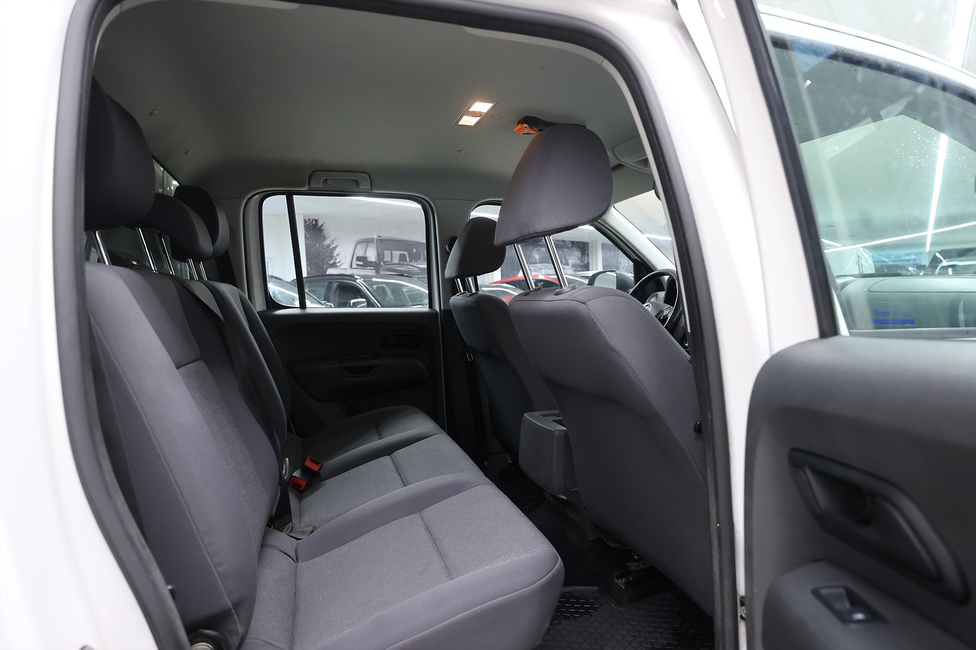 Volkswagen Amarok 2.0 TDI 4M 140hk *Kampanj!* Base Kåpa MOMS